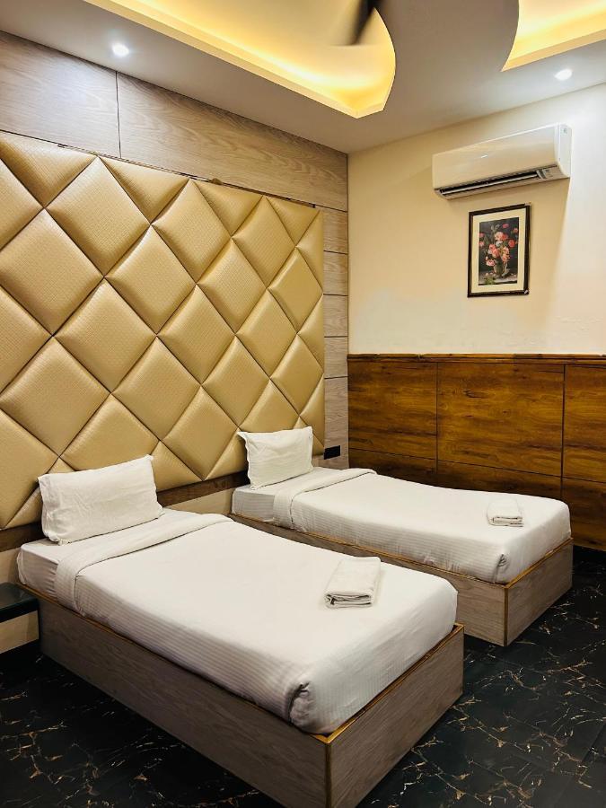 Royal Heritage Hotel & Resort Ayodhya Exterior photo