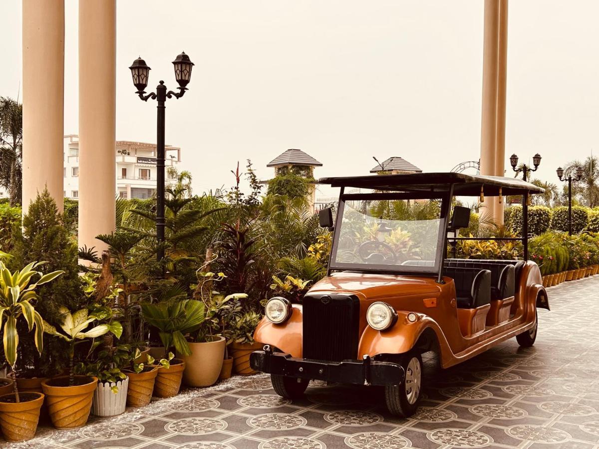 Royal Heritage Hotel & Resort Ayodhya Exterior photo