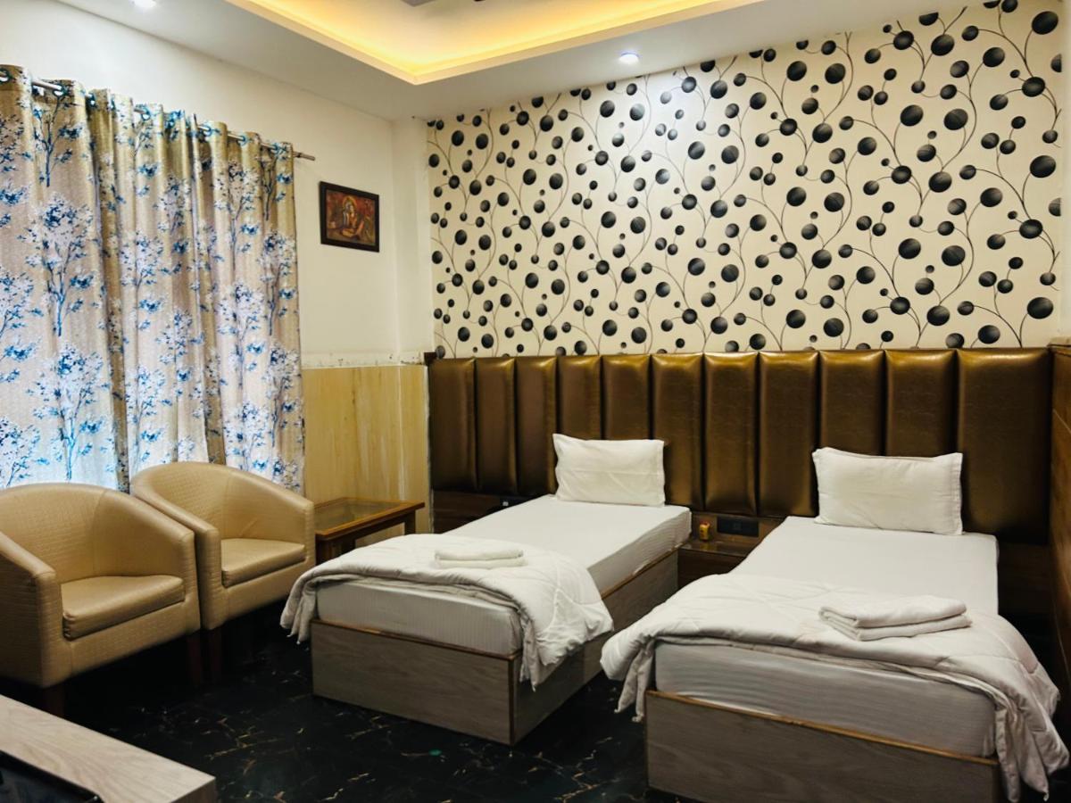 Royal Heritage Hotel & Resort Ayodhya Exterior photo